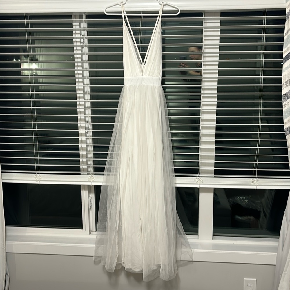 Beautiful Tulle long White Dress